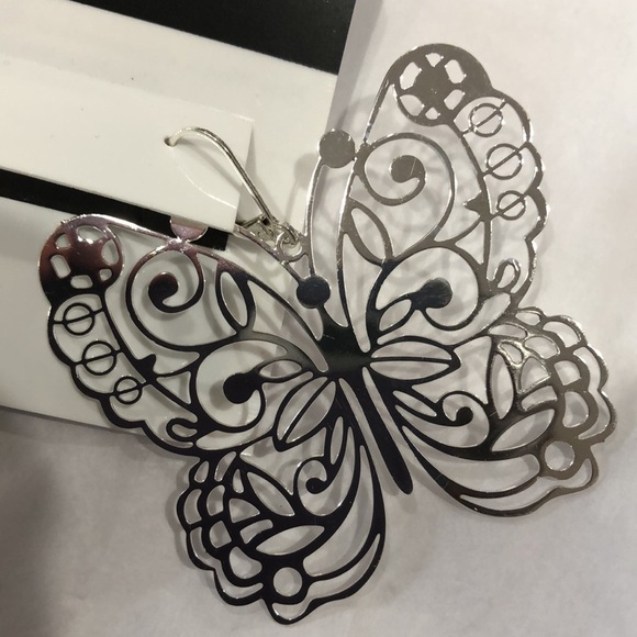 Nine West silver tone butterfly shaped‎ lever back earrings new - Picture 4 of 11